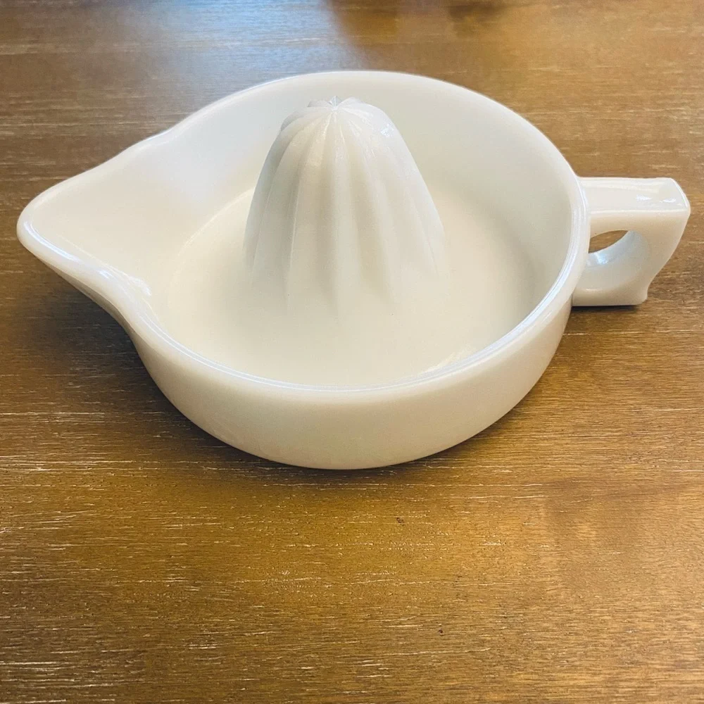 VINTAGE SUNKIST Milk Glass Citrus Fruit Juicer, Made in USA